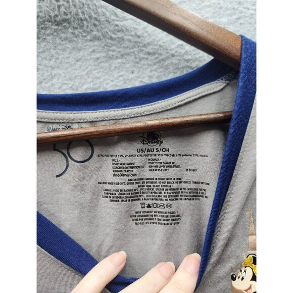 Walt Disney World 50th Anniversary Minnie Mouse V-Neck Womens T-Shirt Gray & Blu - Picture 3 of 4